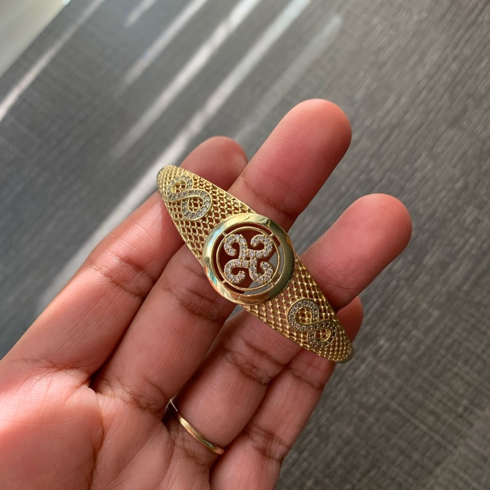 Gold bracelet